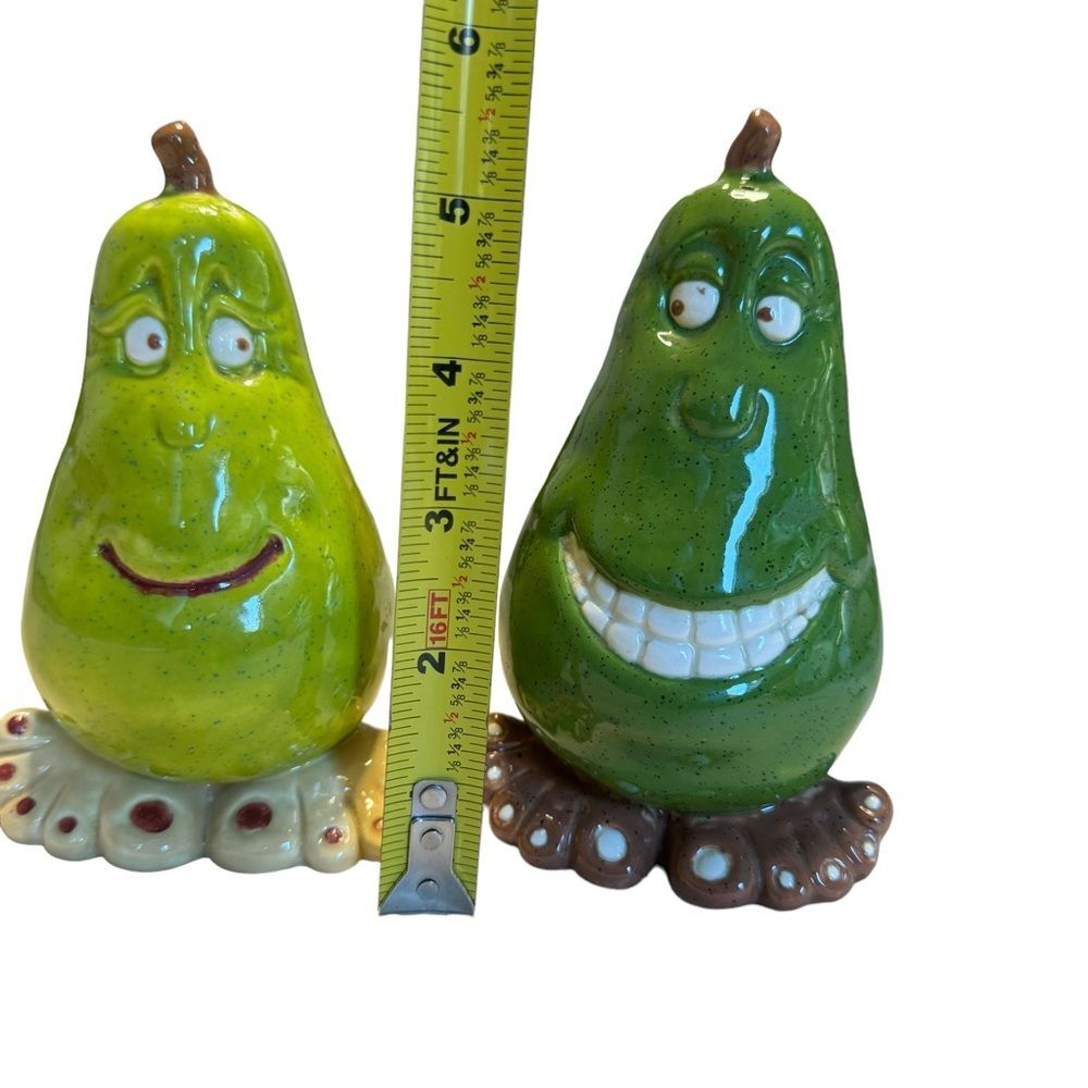Anthropomorphic Green Pear Face Feet Salt Pepper Shakers - Picture 6 of 8